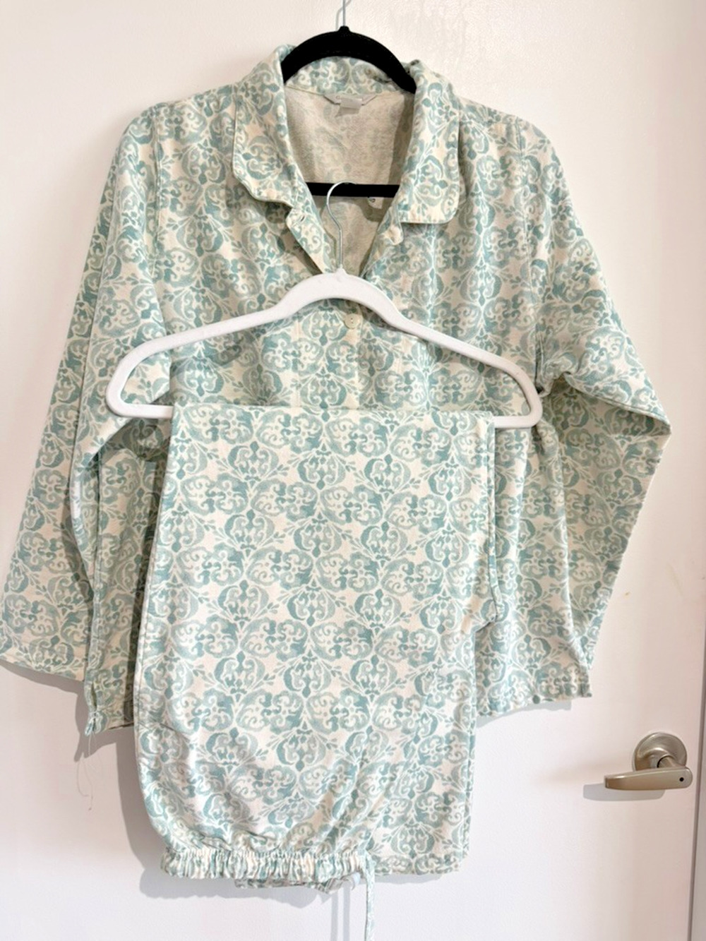 Garnet Hill German organic cotton Flannel Shirt and Pants Pajama Set cream Sz-M